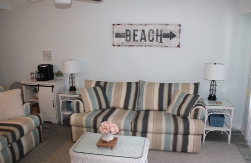 North Ocean City Condo | Beautiful newly renovated ocean block1 bed 1 bath condo, Wi-Fi and cable tv.