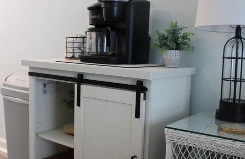 North Ocean City Condo | Beautiful newly renovated ocean block1 bed 1 bath condo, Wi-Fi and cable tv.