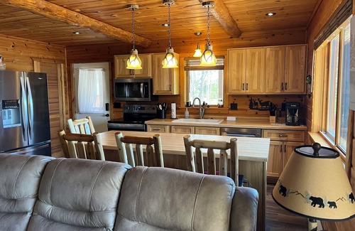 Marenisco House | Beautiful, newly renovated log lakefront home, 3BD, 2 BA, high speed WiFi