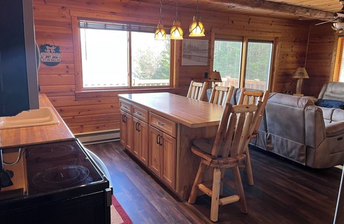 Marenisco House | Beautiful, newly renovated log lakefront home, 3BD, 2 BA, high speed WiFi