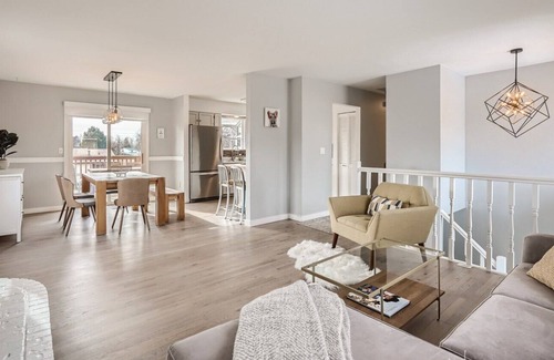Lafayette House | Beautiful Oasis - Dog Friendly House!