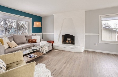 Lafayette House | Beautiful Oasis - Dog Friendly House!