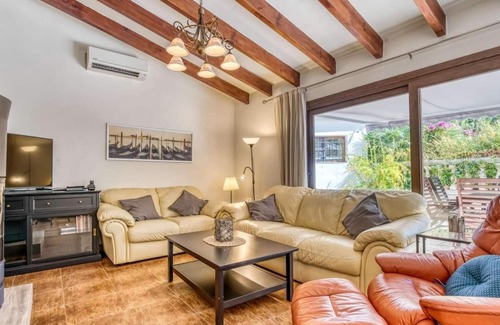 Galilea Villa | Beautiful oasis-like garden.