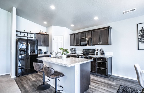 Kuna House | Beautiful Oasis with a splash of Glam