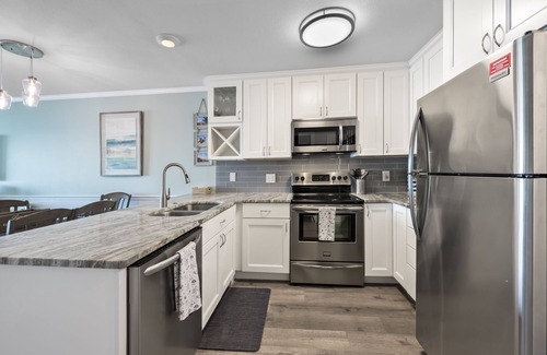 Ash Condo | Beautiful Oceanfront 2 Bed Condo - Family Friendly