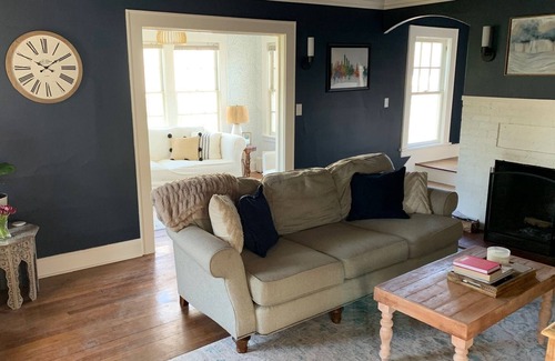 Cove - East Side - Shippan House | Beautiful Ocean Access Colonial Home 3 min Walk to the Beach