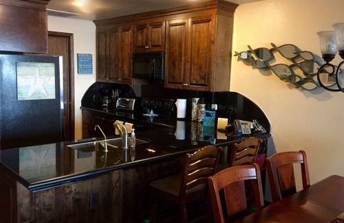 Puerto Penasco Condo | Beautiful Ocean Front, 2 Bedroom + Bonus Room - NEW LOWER RATES & DISCOUNTS