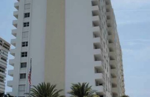 Barrier Island Condo | Beautiful oceanfront condo on Galt Mile in Fort Lauderdale