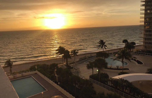 Barrier Island Condo | Beautiful oceanfront condo on Galt Mile in Fort Lauderdale