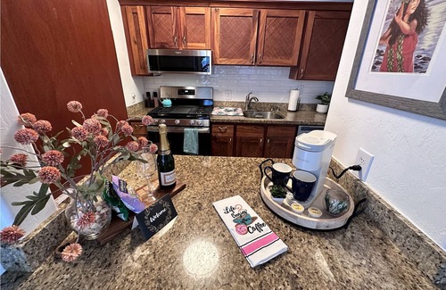 Kailua-Kona Condo | Beautiful Ocean-view Kailua-Kona Condo! 5 min walk to the beach!