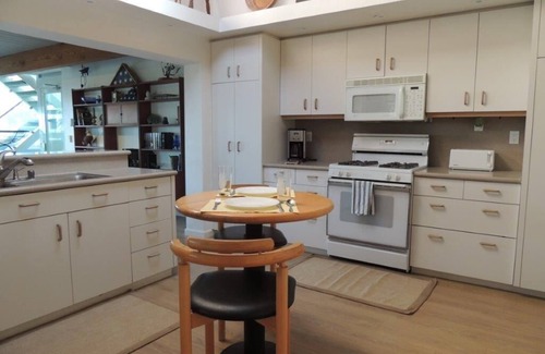 Bay Ho House | Beautiful Ocean View Home Overlooking San Diego Perfect For Your Family Vacation