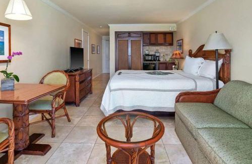 Wailua Apartment | Beautiful OCEAN VIEW with free Parking & Top Floor