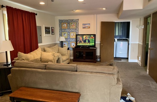 Roads End House | *Beautiful Oceanview * Hot Tub * 2 Nearby Beach Access Points