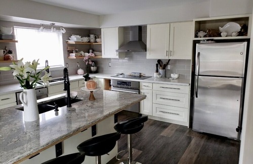 North Glenmore House | Beautiful Okanagan House