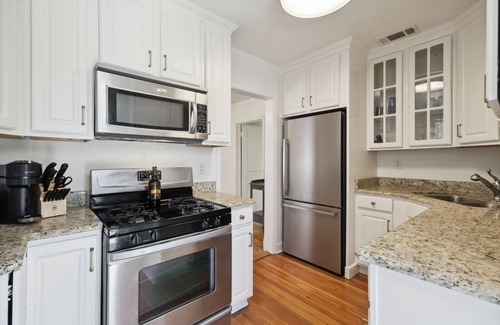 Metairie Condo | Beautiful Old Metairie Condo!