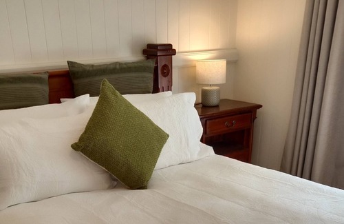 Ballandean Other | Beautiful old Queenslander house w/fireplace within wine district