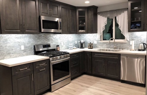 North Hollywood House | Beautiful One of a kind Home with Pool & Jacuzzi!