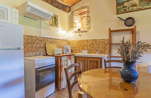 Roche-Saint-Secret Villa | Beautiful private villa for 4 guests with WIFI, TV, pets allowed and panoramic view