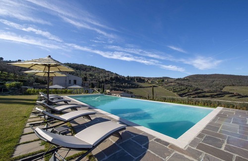 Panzano in Chianti Villa | Beautiful private villa with A/C, WIFI, private pool, hot tub, TV, patio, close to Greve In Chianti