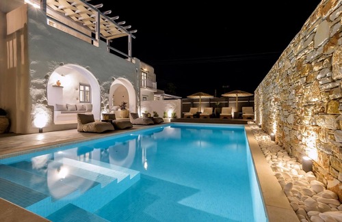 Drios Villa | Beautiful Paros Villa | Villa Vanta | 4 Bedrooms | Private Pool & Only 100m.