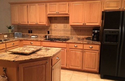 Hot Springs Village House | Beautiful, peaceful Lrg Townhome- right by Lake Balboa & Marina