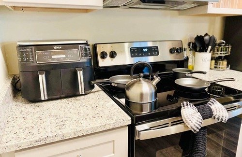 Fort Worth Apartment | Beautiful Peaceful 1 Bedroom Close To Downtown w/Garage