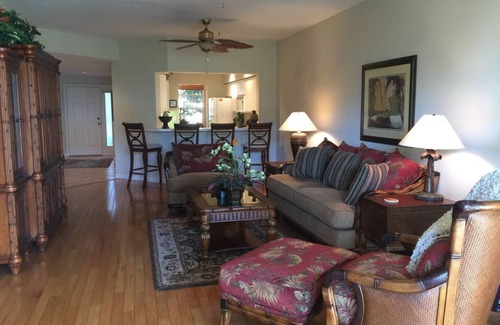 Bonita Springs Condo | Beautiful Pelican Landing Condo with Golf Course View