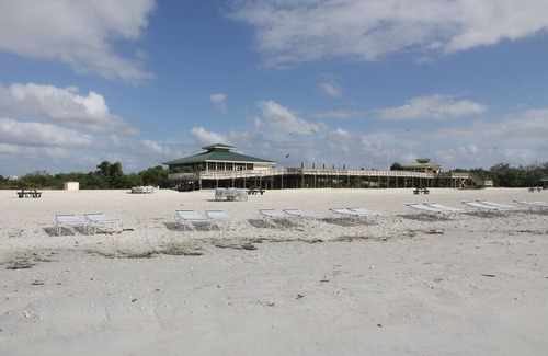 Bonita Springs Condo | Beautiful Pelican Landing Condo with Golf Course View