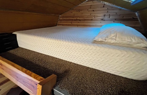 Springfield Cabin | Beautiful place, quiet, private place, overlooking the forest, all services