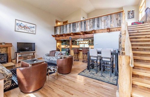 Salida House | Beautiful Poncha Creek House