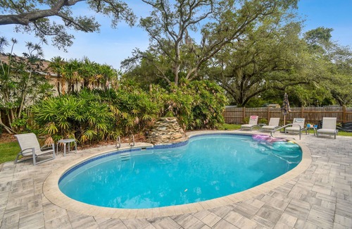 South Pinellas Community Council House | Beautiful pool home minutes from the beach