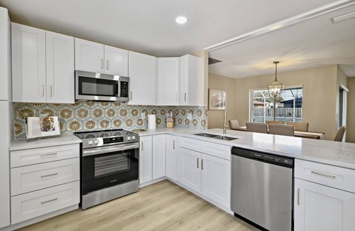 Vero Beach South House | BEAUTIFUL Pool Home Near Beach FALL 🍁 SPECIALS! ☀️🏖️🐠