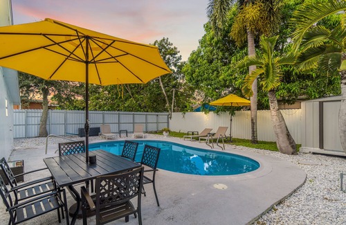 Boulevard Heights House | Beautiful Pool House | Close to Hard Rock Hotel