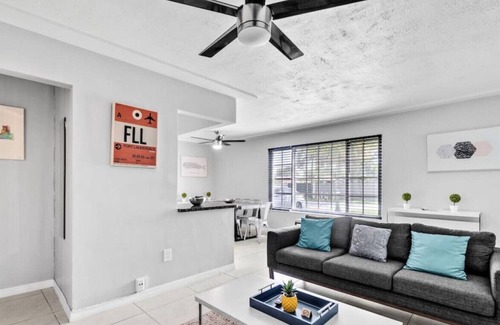 Boulevard Heights House | Beautiful Pool House /Close to Hard Rock Hotel