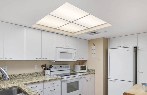Diamond Beach Condo | Beautiful Poolside Condo located across the street from the beach!