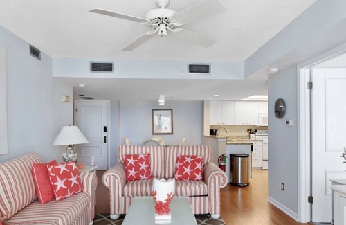 Diamond Beach Condo | Beautiful Poolside Condo located across the street from the beach!