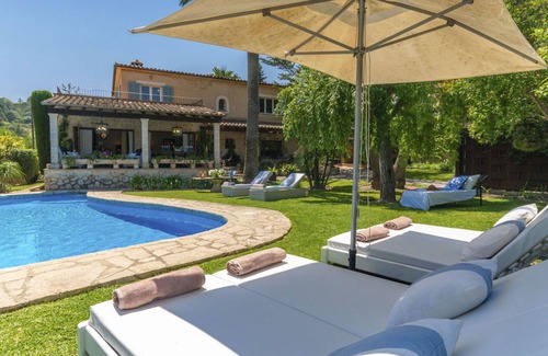 Mancor de la Vall Villa | Beautiful private villa with WIFI, private pool, A/C, TV, patio, panoramic view and parking