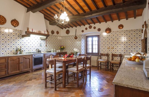 Gaiole in Chianti Villa | Beautiful private villa for 12 guests with private pool, A/C, WIFI, TV and parking