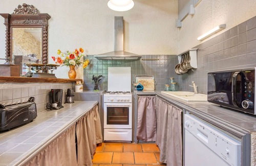 Gaillan-en-Medoc House | Beautiful private villa for 6 guests with WIFI, TV, terrace, pets allowed and parking