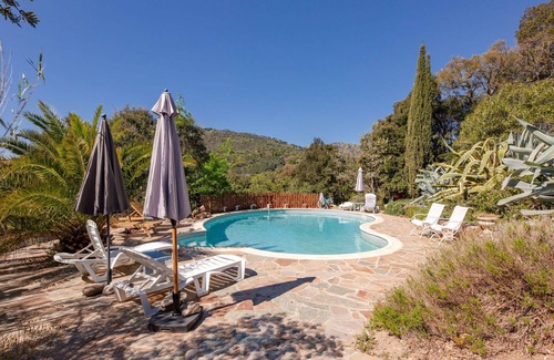 La Garde-Freinet House | Beautiful private villa with WIFI, private pool, TV, terrace, pets allowed and panoramic view