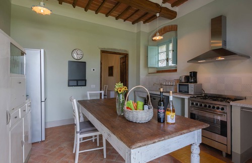 Montecchio Villa | Beautiful private villa with A/C, WIFI, private pool, TV, patio and panoramic view, close to Cor.