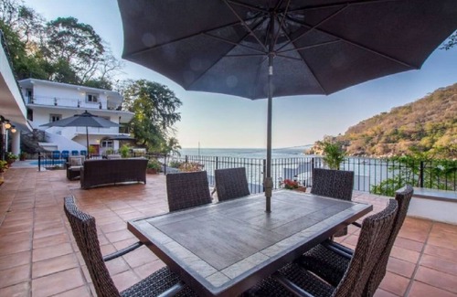 Boca de Tomatlan House | Beautiful private home in Puerto Vallartas fishing village of Boca De Tomatlan