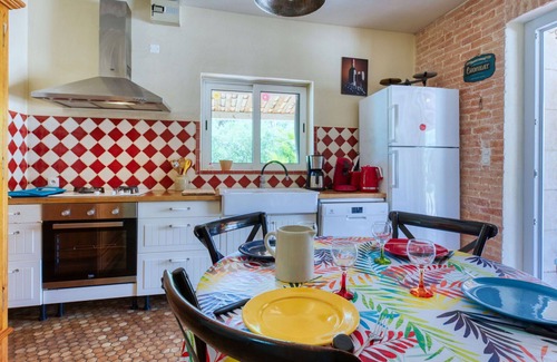 Naujac-Sur-Mer Villa | Beautiful private villa for 6 guests with WIFI, TV, terrace and pets allowed