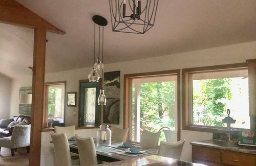 Tumbling Shoals House | Beautiful private home located only 5 min from the lake .