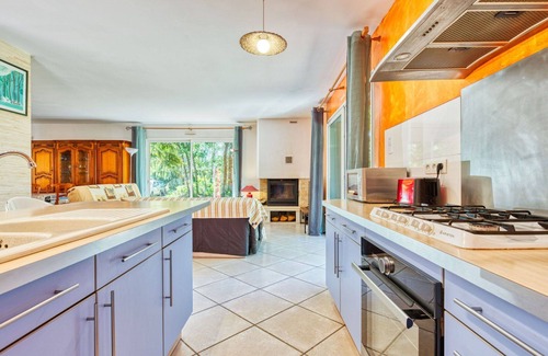 Naujac-Sur-Mer House | Beautiful private villa for 7 people with private pool, WIFI, TV, terrace and pets allowed