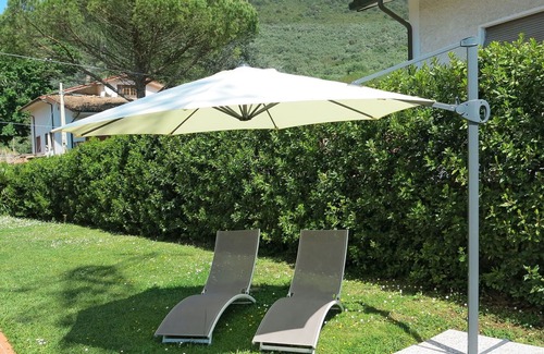 San Giuliano Terme House | Beautiful private villa for 7 people with A/C, WIFI, TV, terrace, pets allowed and parking