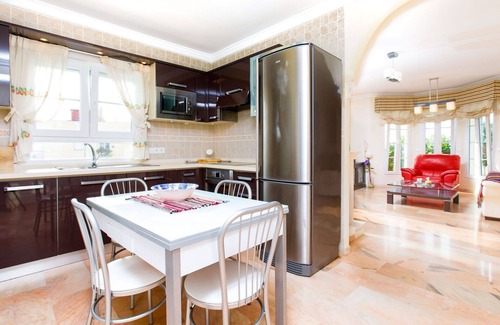 Benajarafe Apartment | Beautiful private villa for 8 people with WIFI, A/C, private pool, TV, terrace and parking