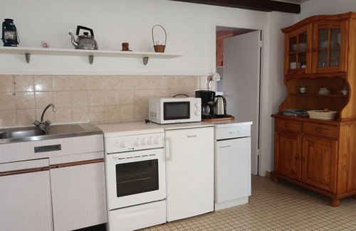 Plounevez-Lochrist House | Beautiful private villa for 2 people with pets allowed