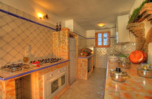 Montepulciano Villa | Beautiful private villa with WIFI, A/C, hot tub, private pool, TV, patio, panoramic view, parking