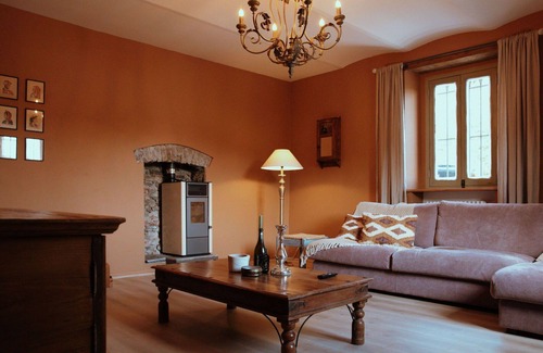 Dego House | Beautiful private villa for 6 guests with private pool, WIFI, patio, panoramic view and parking